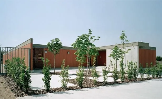 Llar d'Infants Els Pins 1 Llar d'Infants Els Pins. Arquitectura Santi Vives