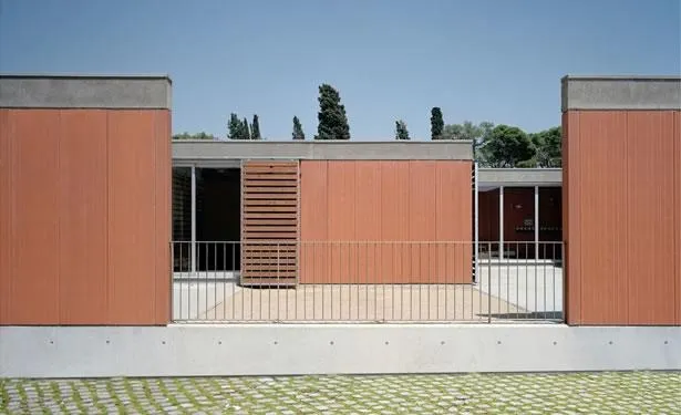 Llar d'Infants Els Pins 3 Llar d'Infants Els Pins. Arquitectura Santi Vives