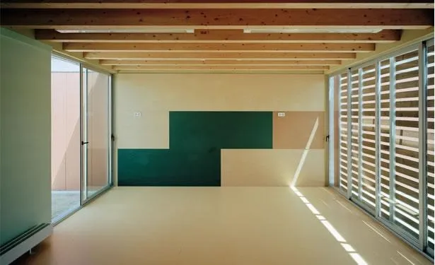 Llar d'Infants Els Pins 4 Llar d'Infants Els Pins. Arquitectura Santi Vives