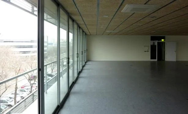 Naus i oficines Hospitalet 4 Naus i oficines L'Hospitalet. Arquitectura Santi Vives