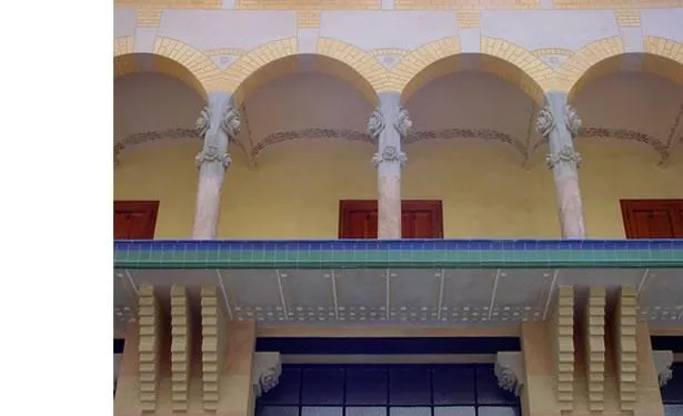 Oficines municipals d'atenció al ciutadà Sabadell 3 Oficines municipals d'atenció al ciutadà Sabadell. Arquitectura Santi Vives