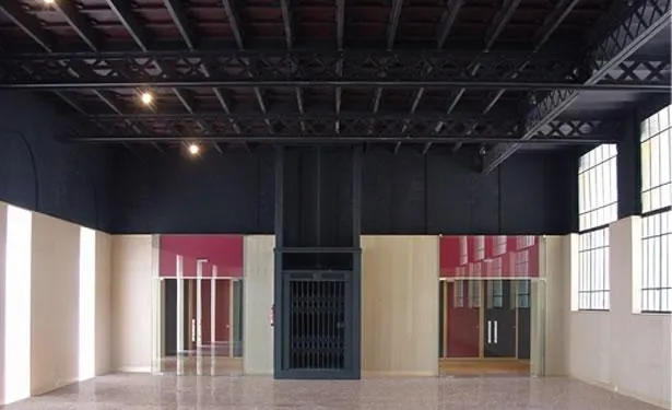 Oficines municipals d'atenció al ciutadà Sabadell 5 Oficines municipals d'atenció al ciutadà Sabadell. Arquitectura Santi Vives