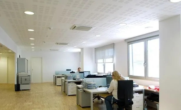 Seu corporativa de Intersan 5 Seu corporativa de Intersan. Arquitectura Santi Vives